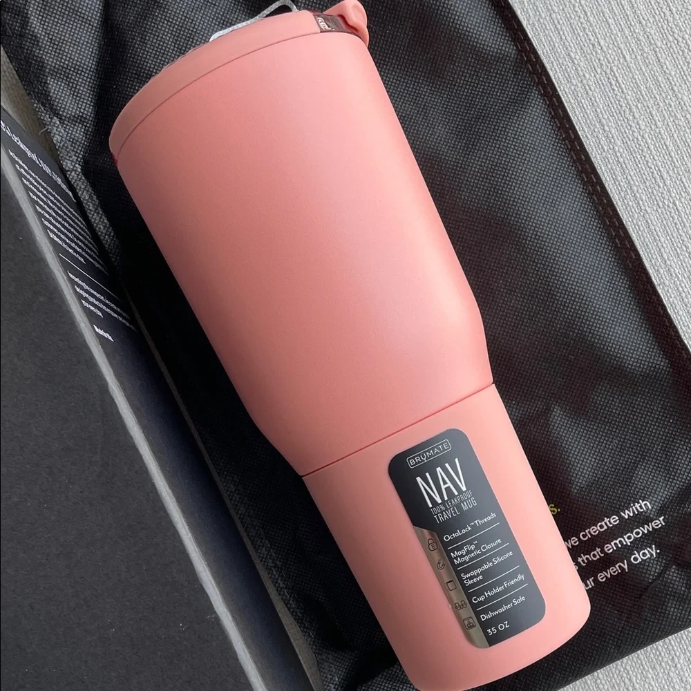 BrüMate NAV 35oz Tumbler in guava brand new in box